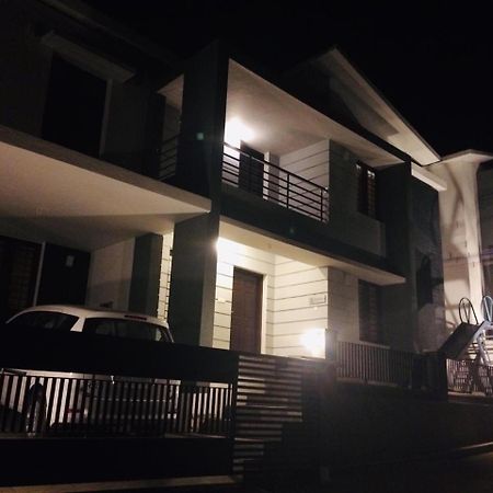 Albisville Hilltop Mansion Ooty Extérieur photo